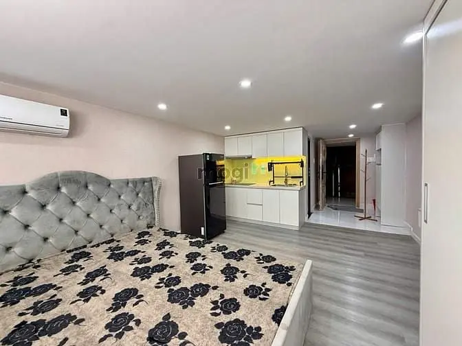 Cho Thuê Căn Studio, Cửa Sổ Có Nội Thất- Cách Mạng Tháng 8,Quận 10 Tb