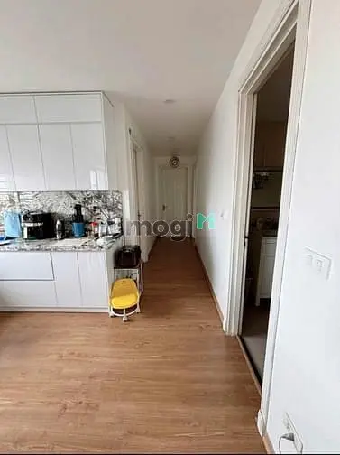 C/C Oriental Plaza, Tp, 110M2, Căn Góc, 3Pn, 2Wc, Nội Thất, Giá 15Tr5/