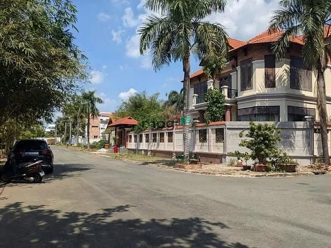 Bán Biệt Thự Trực Diện Sông Sài Gòn Trần Não Bình An - 591M2- 248 Tỷ