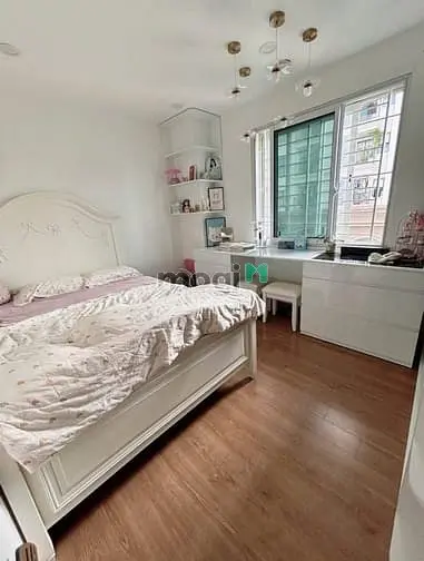 C/C Oriental Plaza, Tp, 110M2, Căn Góc, 3Pn, 2Wc, Nội Thất, Giá 15Tr5/