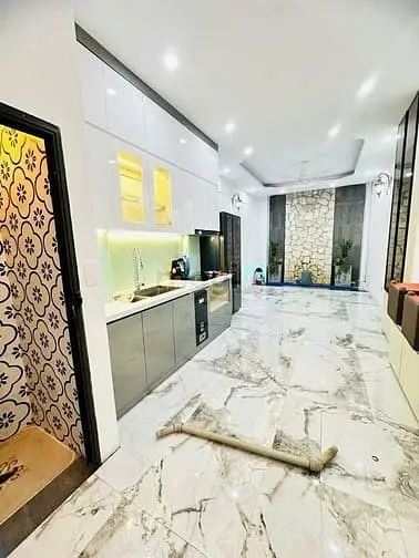 Ô Tô Vào Nhà Ngọc Hà Ba Đình, 5 Tầng Mặt Tiền Rộng, Tiện Ích Vô Cùng