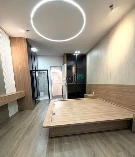 Hiếm!Nhà Lạc Long Quân 42M2-Ngõ Như Phố-2 Ô Tô Tránh-Giá Nhỉnh 7 Tỷ.