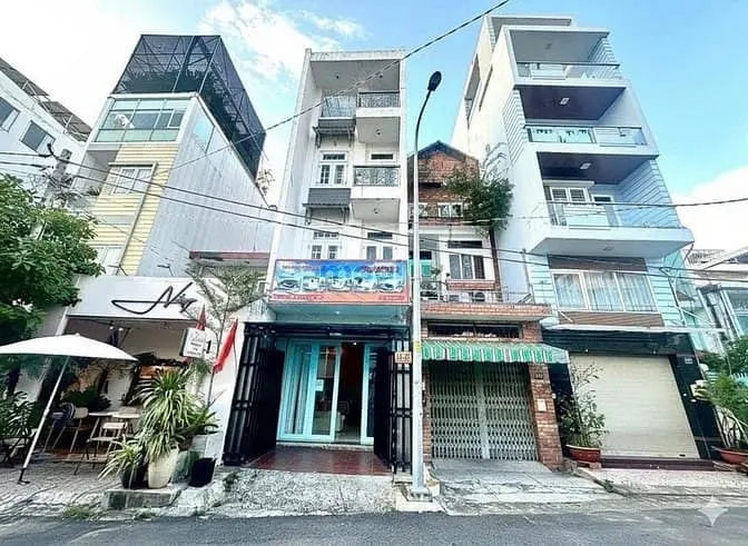 Mặt Tiền Tam Đảo · 5 Tầng · 8 Phòng Ngủ · Khu Vip Cư Xá Bắc Hải –