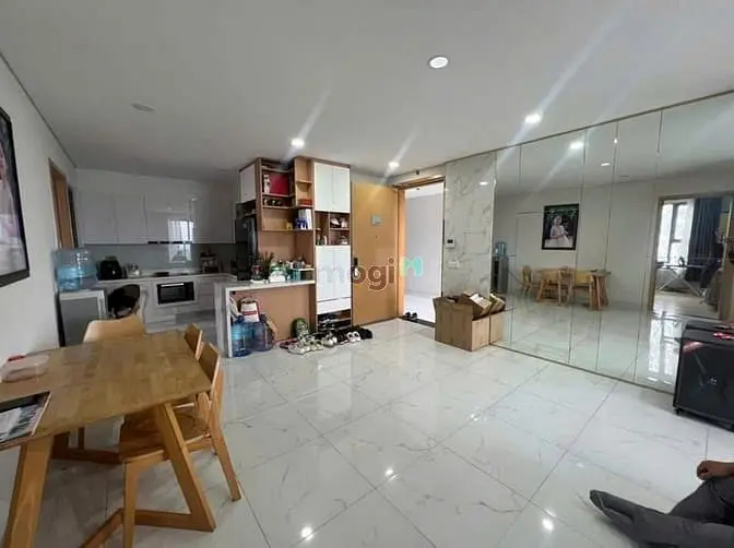 Căn Góc, 3Pn, 2Wc, C/C Babylon, Âu Cơ, Tp, 110M2, Nội Thất, 15Tr/Tháng