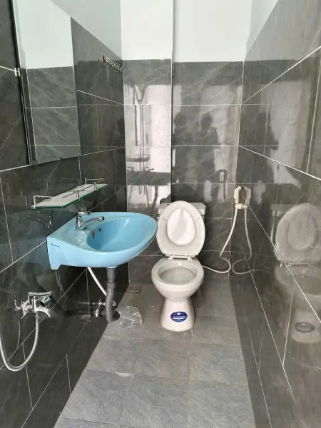 Phòng Gác Sạch Sẽ - Lầu 1 - Có Cửa Sổ - Đh Công Nghiệp Cs1 - Công Viên Gia Định