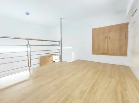 Cho Thuê Căn Hộ Có Gác Duplex - Cửa Sổ - Đầy Đủ Nội Thất - Ban Công - Sân Bay Tsn - Ga T3 - Etown