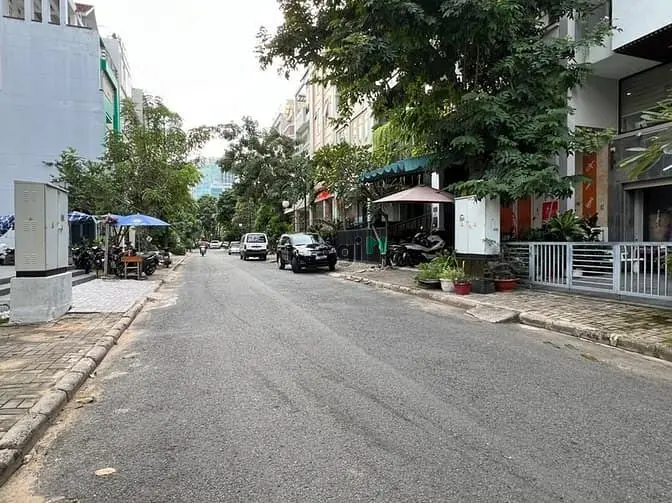 Cho Thuê Khách Sạn 28 Phòng Nhà Mới Xây Chuẩn Ngay Đô Thị Phú Mỹ Hưng