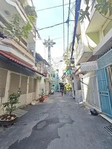 Nhà Bán Q.3 - Lê Văn Sỹ - 52M2 - Xe Tải Tận Cửa - 9 Tỷ X 52M2 - Xe T