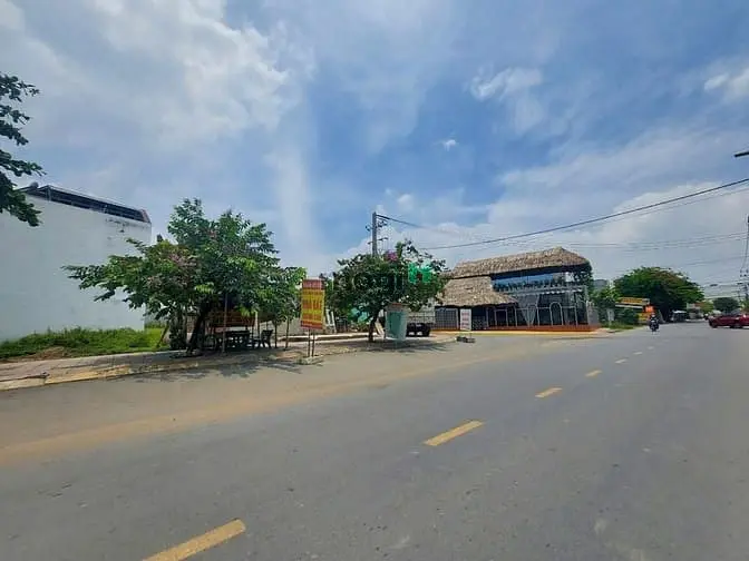 Bán Đất Mặt Tiền Lô Góc - 93,5M2 - Trường Lưu - Sát Chợ Long Trường