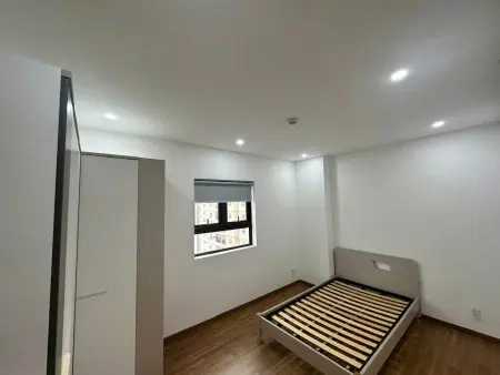 Chung Cư Babylon, Âu Cơ, Tp: 12Triệu, 2P Ngủ, 80M2, Ban Công