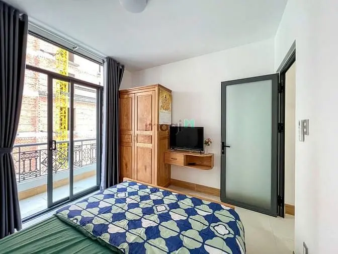 Căn Hộ Cao Cấp 1Pn Ban Công| Full Tiện Ích, Gần Xuân Thủy, Vincom