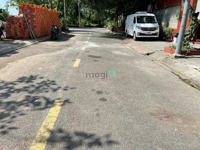 Bán Gấp Đất 200M2, 10X20M , Khu 1, Ủy Ban Thạnh Mỹ Lợi, Quận 2 Giá Rẻ