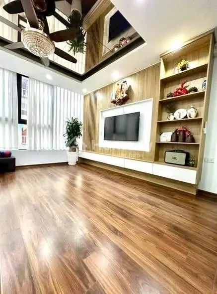 Vị Trí Vàng, Bán Nhà Sát Vệ Hồ, Ô Tô Vào Nhà,75M Mặt Tiền 5M, Chỉ 20.5 Tỷ