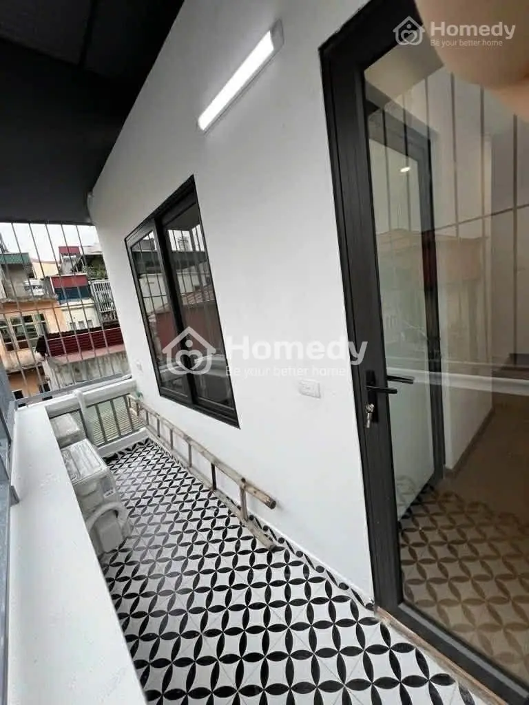 Bán Nhà Riêng Ở Ngay Phố Bạch Đằng Đẹp Ngõ Nông Gần Phố