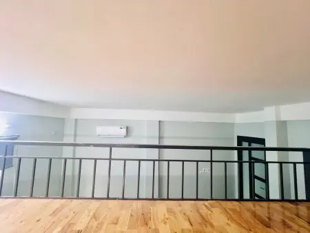 * Duplex 35M2 - Cửa Sổ Trời Thoáng Mát