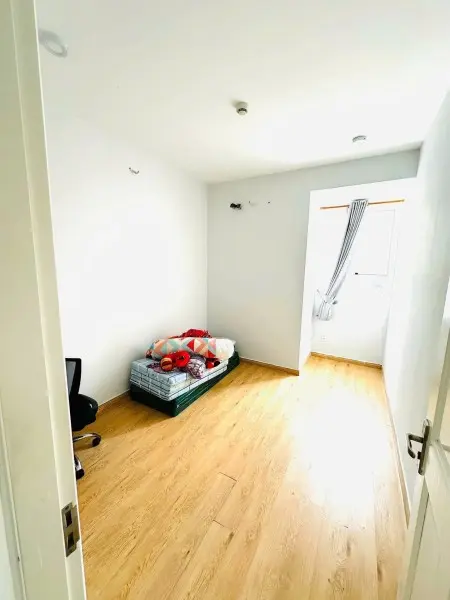 Giá 12Tr/Th, The Useful (The Era) Lạc Long Quân, Tb, 107M2, 3Pn, 2Wc.