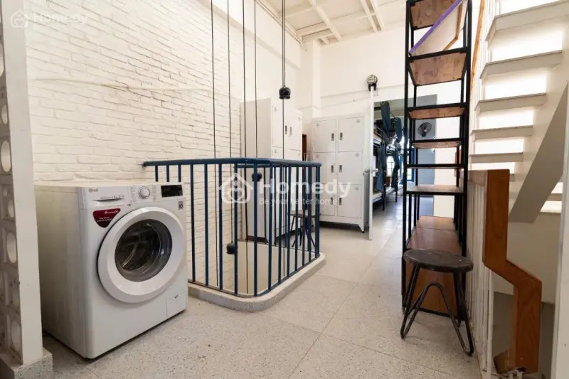 Ký Túc Xá Gần Đại Học Công Thương (Lê Trọng Tấn). Đại Học Văn Hiến (Âu Cơ).