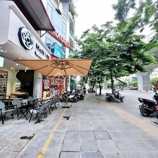 Bán Nhà ̀ Tầng Mới Xây Mặt Phố Đại La - 75M2 - Dòng Tiền 1 Tỷ/Năm