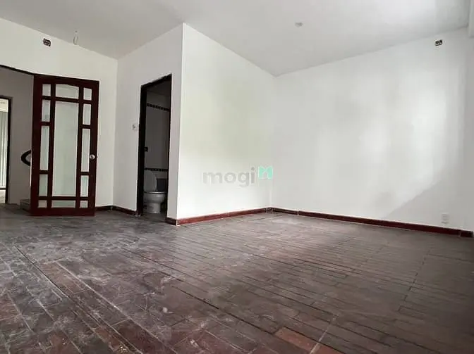 Cho Thuê Nhà Mặt Tiền Đường Lớn Khu Hưng Gia Có Thang Máy, Phú Mỹ Hưng