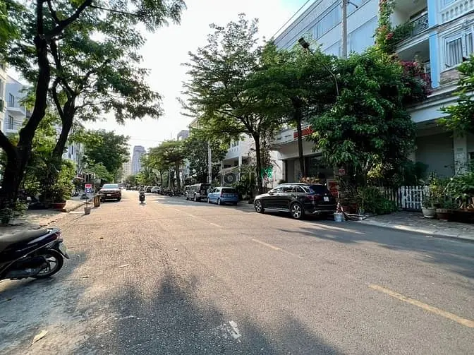 Cho Thuê Nhà 5 Lầu Mặt Tiền Rộng Thoáng Khu Hưng Phước, Phú Mỹ Hưng