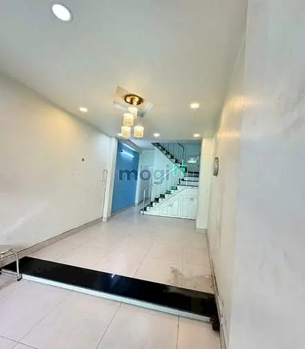 Bán Nhanh Nhà 2 Lầu Mặt Tiền Hẻm 116 Huỳnh Tấn Phát, Quận 7