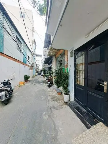 Chỉ 3.489Tỷ Lô Góc 2 Mặt Xe Hơi Đỗ Cửa–41M²–2Tầng Đúc Chế Lan Viên Tp