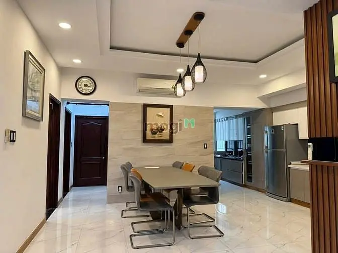 Cho Thuê Gấp Căn Hộ Garden Plaza 1,Pmh Q7. Dt 149M², 3Pn, Giá 32 Triệu