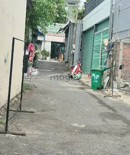 Bán Đất Lô Góc Hẻm Xe Hơi Sát Mặt Tiền Nguyễn Xiển, Ngay Vinhomes