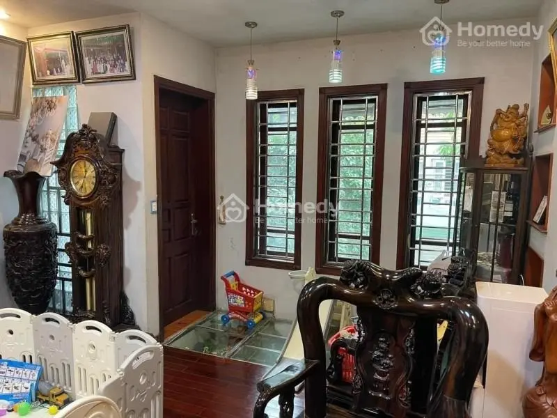 Siêu Hiếm Đồng Me - Phân Lô - Gara 2 Ô Tô - Ô Chờ Thang Máy - Ngõ Thông - Sát Phố - Nhà Cực Đẹp.