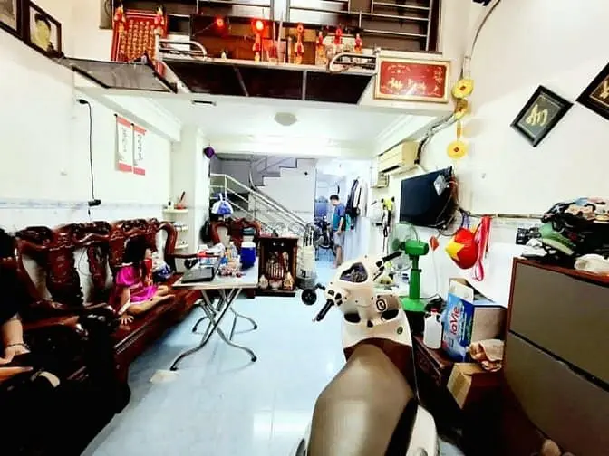 Q1- Phó Đức Chính- 36M2-4 Tầng Mới Đẹp. Sát Mặt Tiền