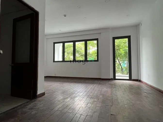 Cho Thuê Nhà Mặt Tiền Đường Lớn Khu Hưng Gia Có Thang Máy, Phú Mỹ Hưng