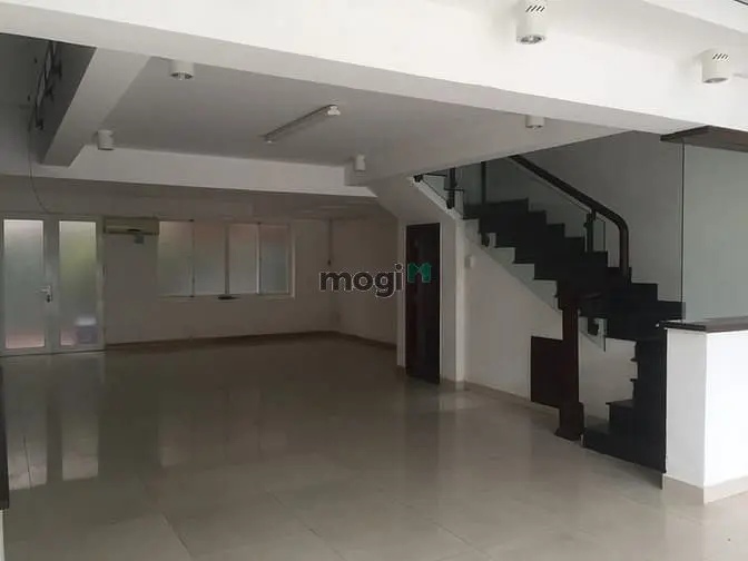 Thuê Nhà Phố Có Thang Máy Khu Hưng Gia 4, Phú Mỹ Hưng Tiện Kinh Doanh
