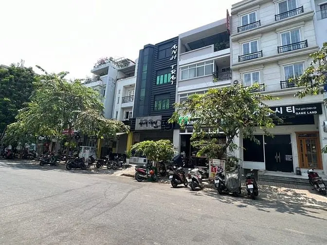 Sở Hữu Nguyên Căn Khách Sạn Phú Mỹ Hưng Có 14 Phòng Có Giá Thuê Tốt