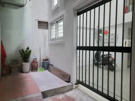 Cho Thuê Studio Kim Mã: Thang Máy, Ban Công Nắng, Chỉ Xách Vali Vào Ở - An Ninh Tuyệt Đối.