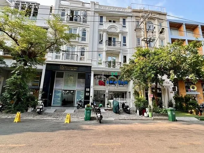 Nhà Mặt Tiền Khu Hưng Gia, Phú Mỹ Hưng Thuê Để Kinh Doanh Và Ở