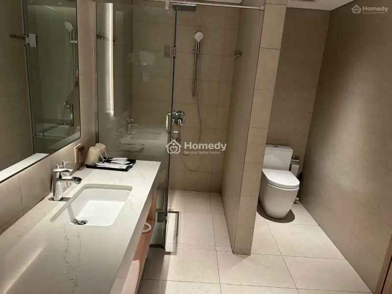 Bán Nhanh Căn Studio A La Carte Hạ Long Mã B-06 45M2 - View Hồ & City View Tầng Cao - Giá Chỉ 2.5Tỷ