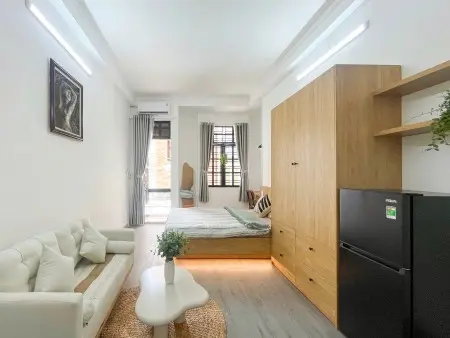 Cho Thuê Căn Hộ 1Pn Ban Công , 34M2 - Ngay Đỗ Thị Lời , Vòng Xoay Dân Chủ Quận 3