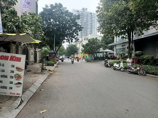 Nhà Mặt Tiền Đường Hoàng Quốc Việt Quận 7. 6*32, 21,5 Tỷ.