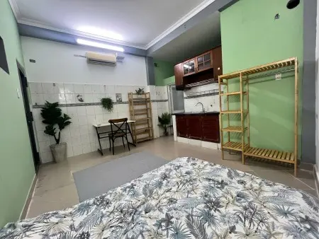 Cho Thuê Phòng 19M2 Tầng 1Máy Lạnh, Bếp Giờ Giấc Tự Do Cho Thuê Ngay Lạc Long Quân-Ni Sư Quỳnh Liên