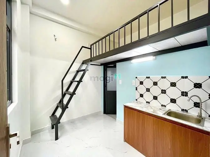 Duplex Cửa Sổ Lớn Gác Cao Full Nội Thất Gần Kcx Tân Thuận Giá Rẻ