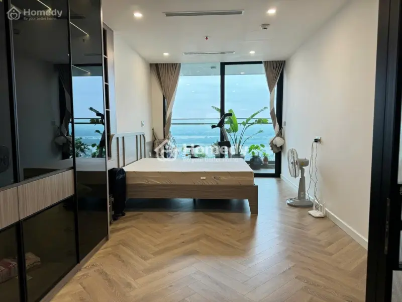 Cho Thuê Căn Hộ 3 Ngủ Đẳng Cấp Sunshine Golden River – View Đẹp, Nội Thất Xịn