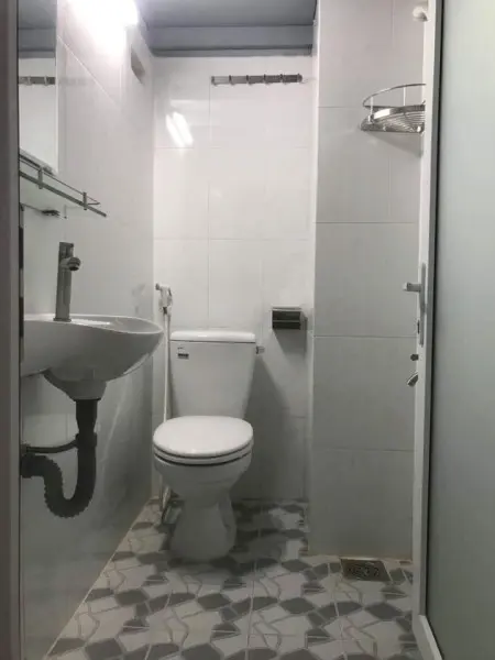 Cho Thuê Phòng Đẹp, Full Nội Thất, Có Bếp Riêng, Wc Riêng, Lối Đi Riêng Tại Đường Lạc Long Quân, Tb