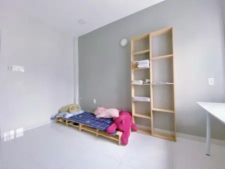 Cho Thuê Căn Cửa Sổ Thoáng Mát - Free Điện Nước