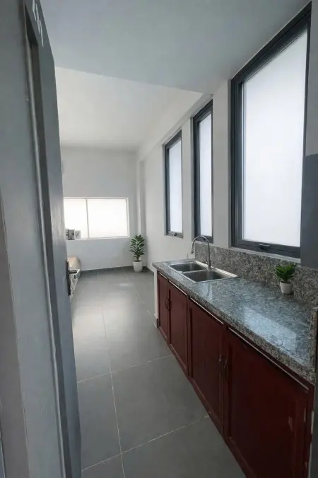 Phòng Ban Công Giá 4X Ngay Tại Lê Văn Lương Thuận Tiện Qua Ufm, Tdt