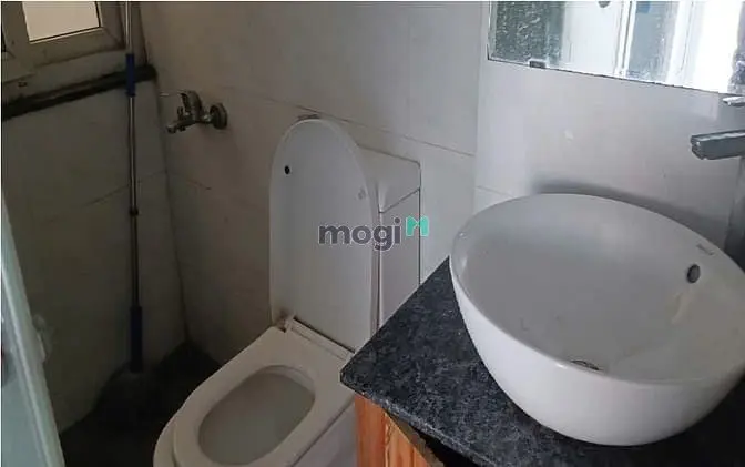 Cần Cho Thuê Nhà 1 Trệt 1 Lầu Hẻm Xe Hơi Ngô Tất Tố (Gần Quận 1)