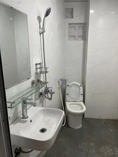 Chính Chủ Cho Thuê Mặt Bằng Kinh Doanh Tầng 1 Nhà Mặt Đường, Thuận Tiện Giao Thông