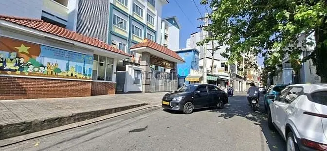 Góc Ngã 4 Huỳnh Văn Bánh - Nguyễn Văn Trỗi 🏡4,9M X18M 3 Tầng Kiên Cố