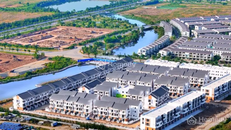 Nhà Phố Liền Kề View Sông Giá Rẻ Nhất Khu Vực