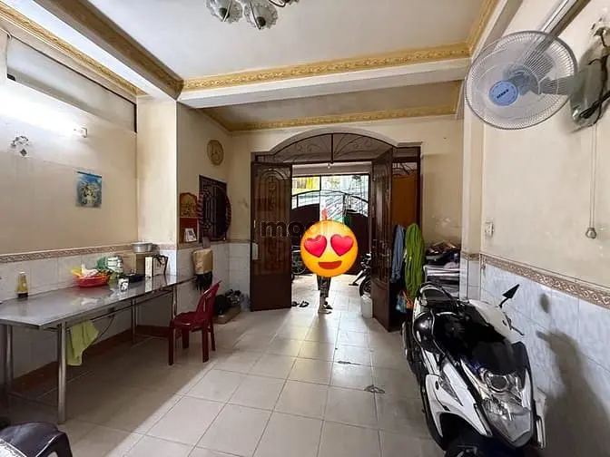 Góc Ngã 4 Huỳnh Văn Bánh - Nguyễn Văn Trỗi 🏡4,9M X18M 3 Tầng Kiên Cố