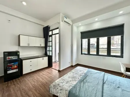 Mới 100%. Phòng Ban Công Rộng 35M2, Full Nội Thất, Bình Thạnh Gần Đh Văn Lang. Giá Từ 5Trx